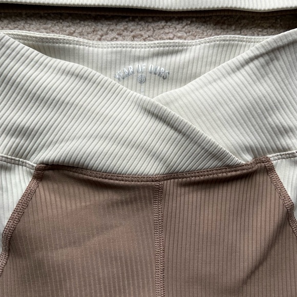 Year of Ours Women's V Waist Ribbed Studio Biker Shorts Caribou Bone Size Small - Picture 6 of 10